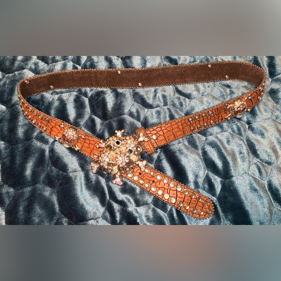 Sparkly rhinestone skull and bones blingy genuine leather belt - Picture 3 of 7